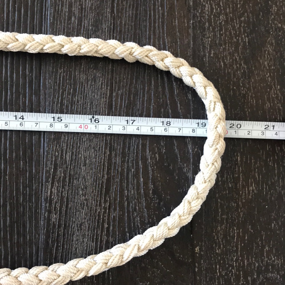 YKK crocheted purse.  Beige toned colors. - Picture 4 of 8